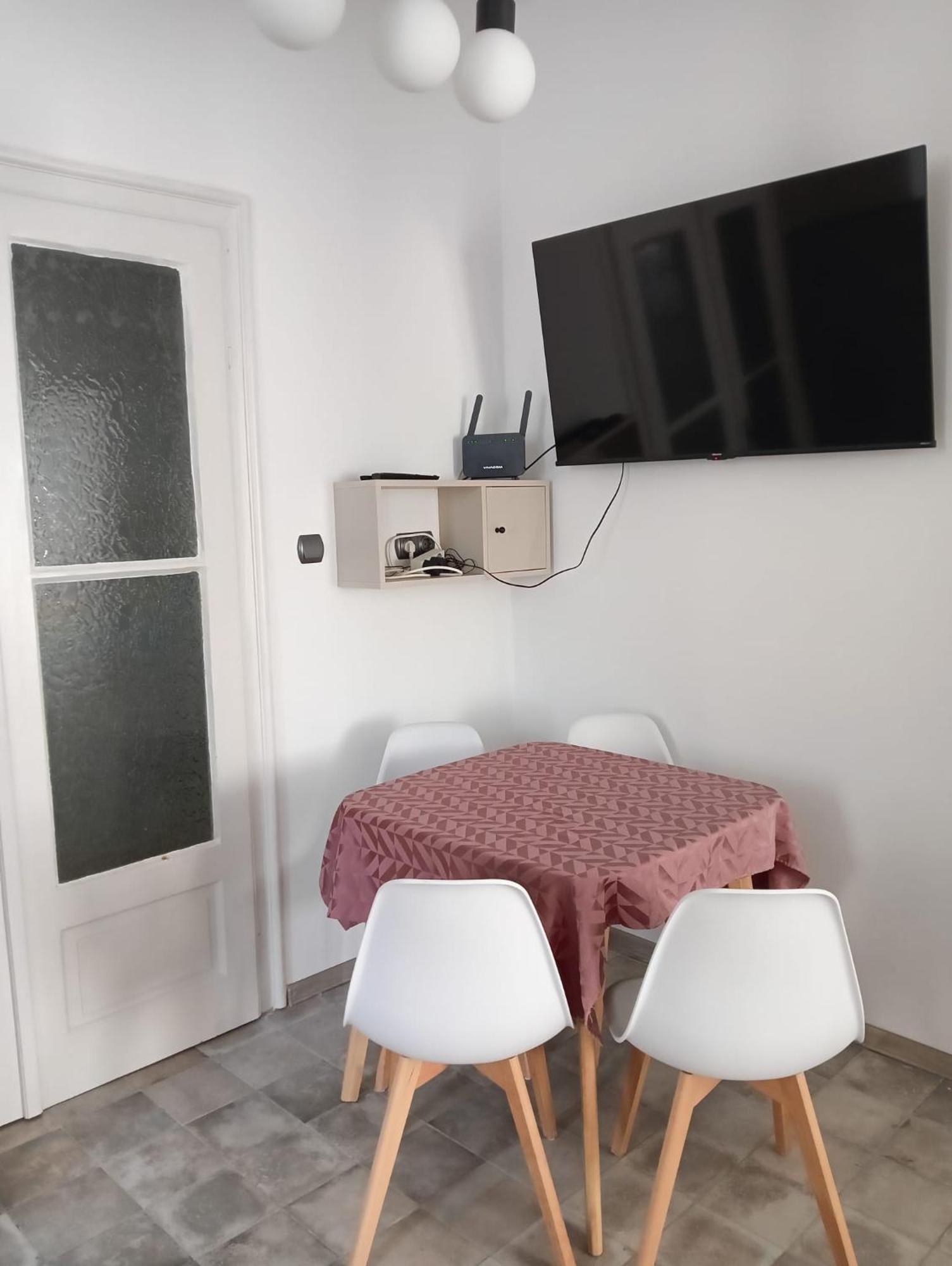 My Place In - Center - 2 Bedrooms - Self Check-in Appartamento Sofia